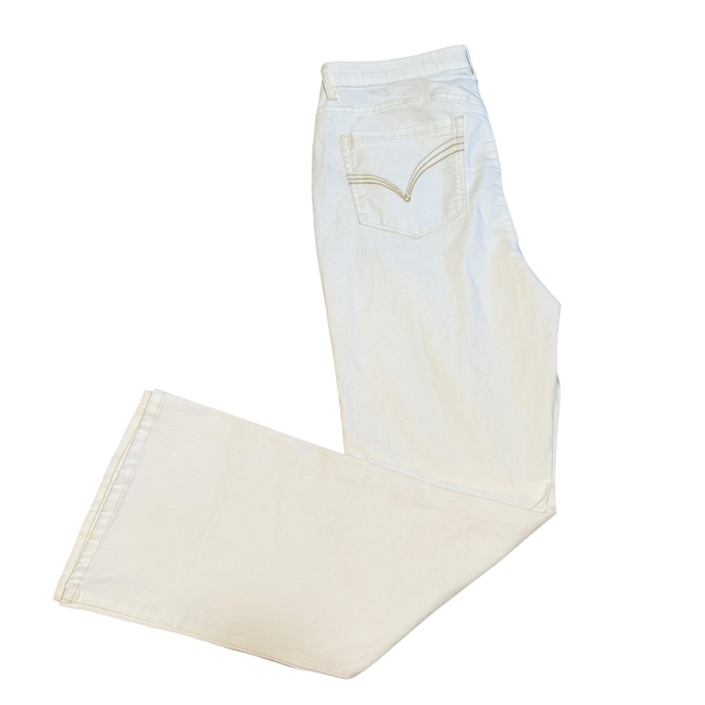DEMOCRACY Ab Technology white bootcut jeans size 10 high rise stretch NWT